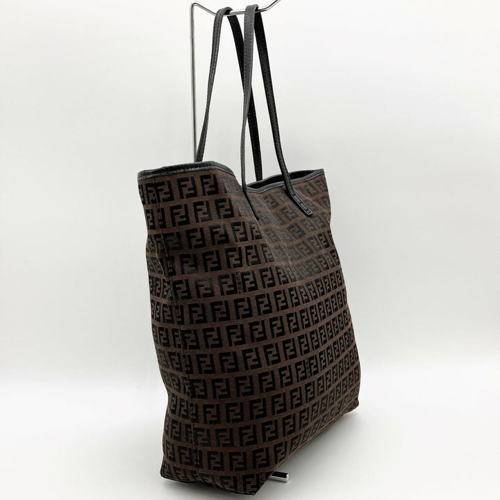 FENDI フェンディ 
 ズッキーノ 8BH074 トートバッグ 
ナイロン ブラウン