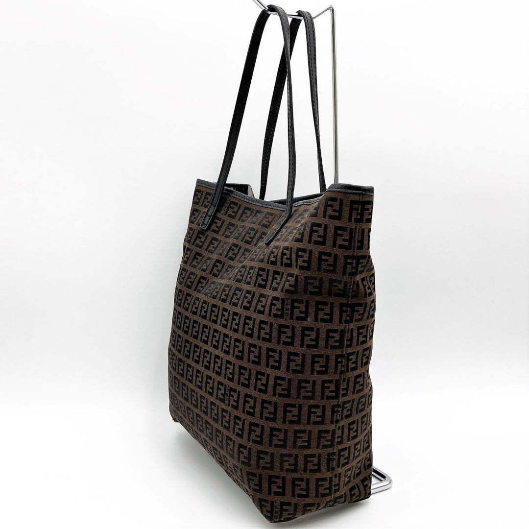 FENDI フェンディ 
 ズッキーノ 8BH074 トートバッグ 
ナイロン ブラウン