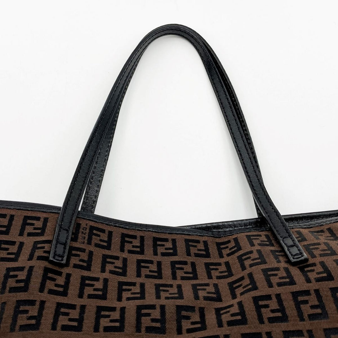 FENDI フェンディ 
 ズッキーノ 8BH074 トートバッグ 
ナイロン ブラウン