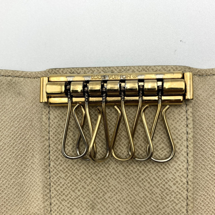 LOUIS VUITTON ルイ・ヴィトン 
 ミュルティクレ6 N61745 キーケース 
PVC ホワイト
