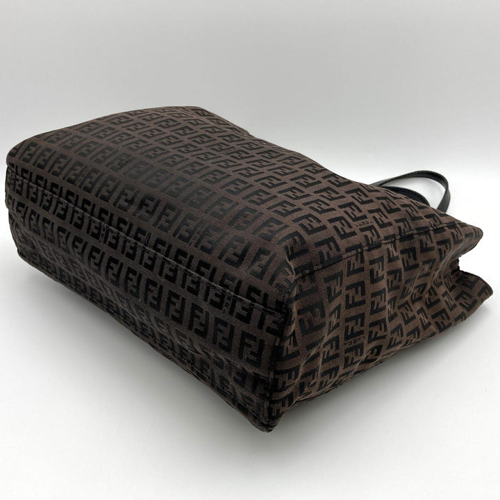 FENDI フェンディ 
 8BH073 トートバッグ 
キャンバス ブラウン