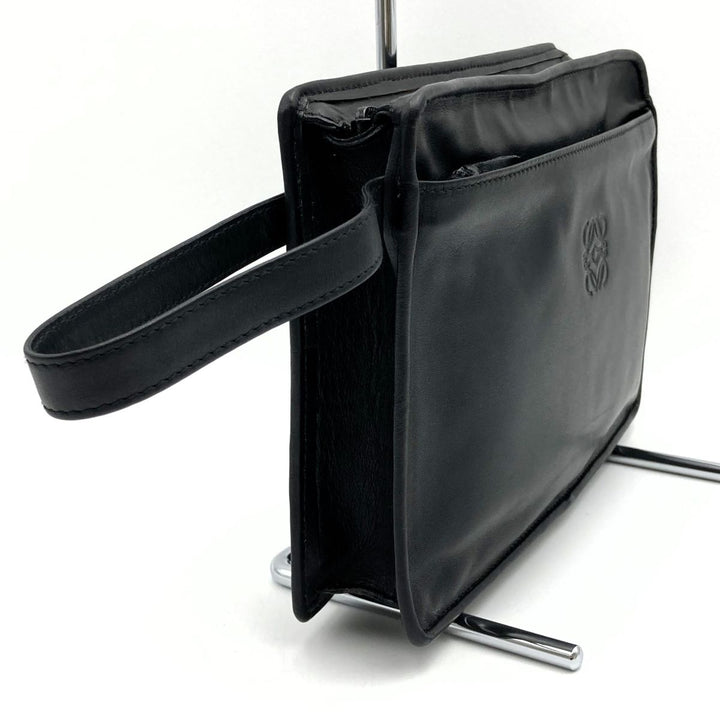 LOEWE ロエベ 
 クラッチバッグ 
レザー ブラック