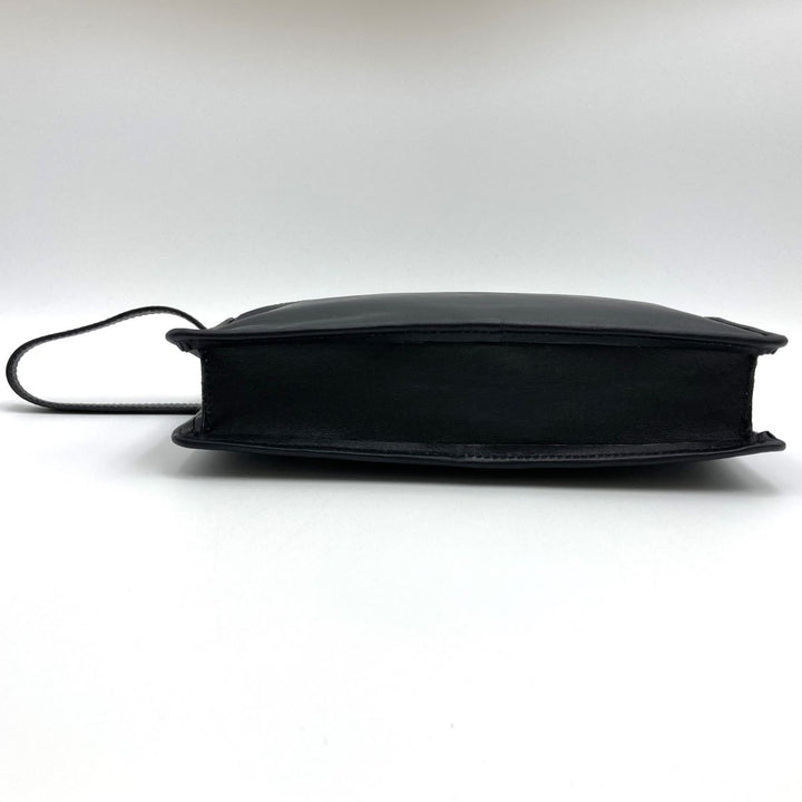 LOEWE ロエベ 
 クラッチバッグ 
レザー ブラック