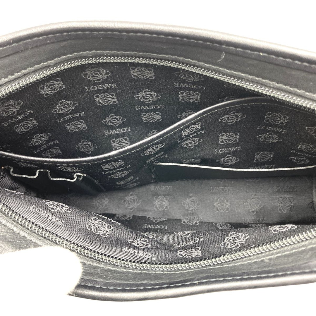 LOEWE ロエベ 
 クラッチバッグ 
レザー ブラック