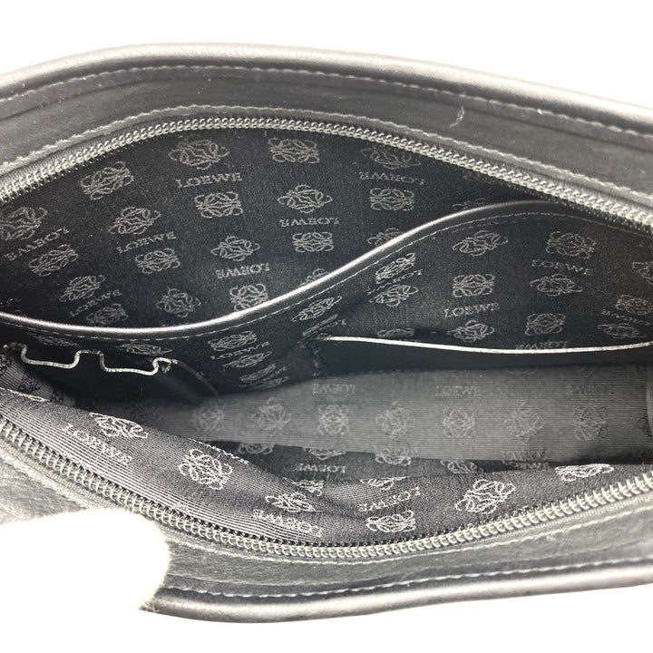 LOEWE ロエベ 
 クラッチバッグ 
レザー ブラック