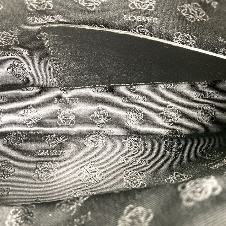 LOEWE ロエベ 
 クラッチバッグ 
レザー ブラック