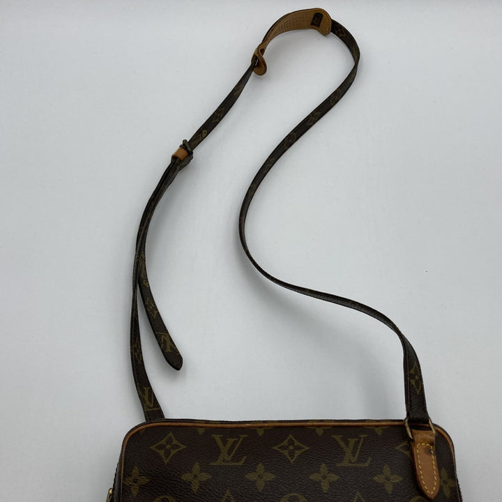 LOUIS VUITTON ルイ・ヴィトン 
 ポシェット・マルリーバンドリエール M51828 ショルダーバッグ 
PVC ブラウン