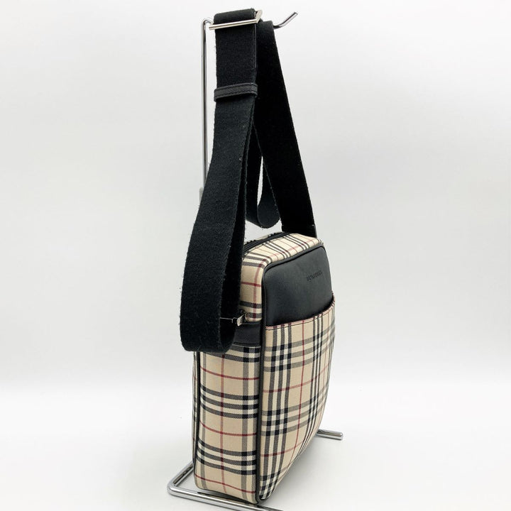 BURBERRY バーバリー 
 ショルダーバッグ 
キャンバス ベージュ