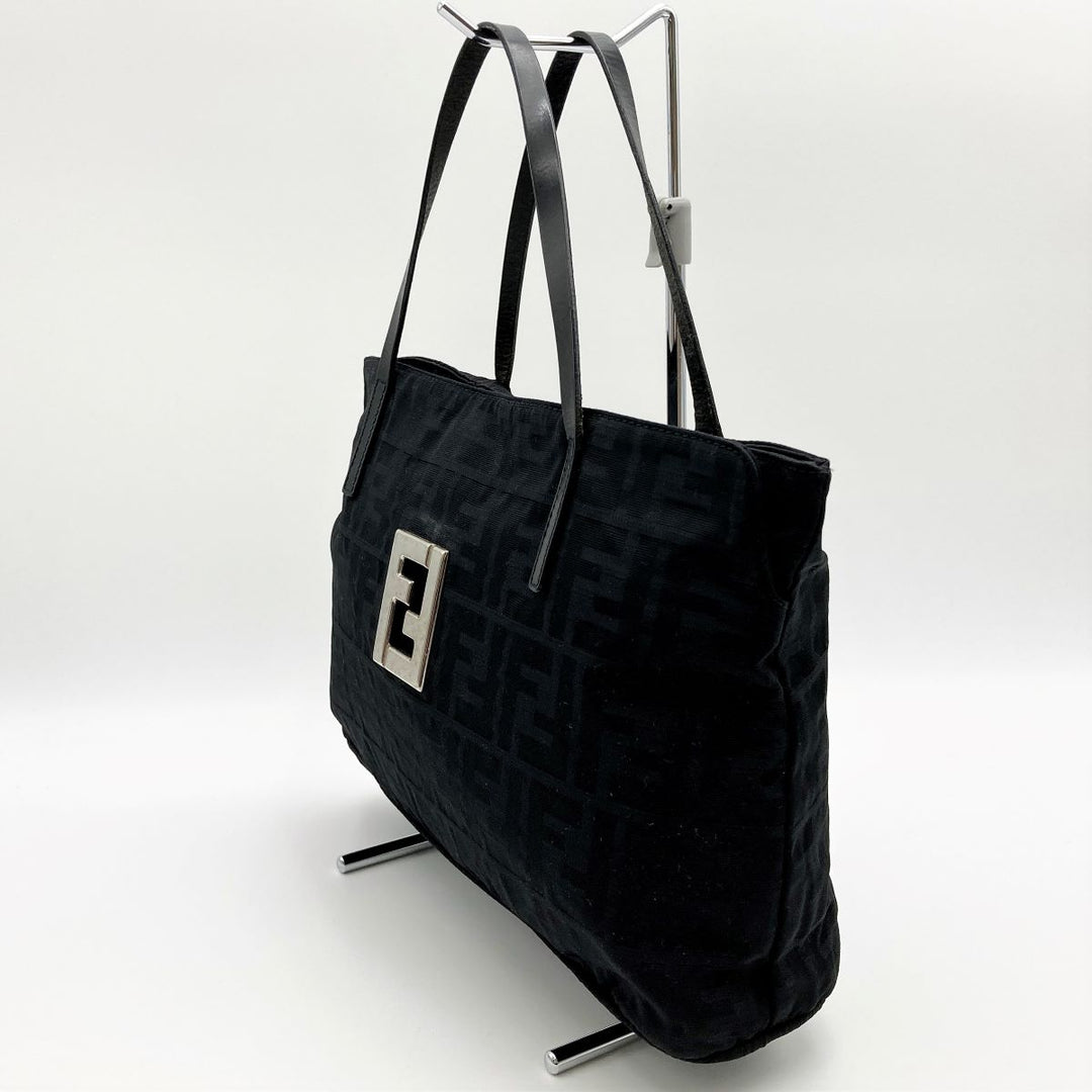FENDI フェンディ 
 15786  トートバッグ 
ナイロン ブラック