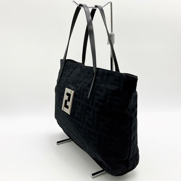 FENDI フェンディ 
 15786  トートバッグ 
ナイロン ブラック
