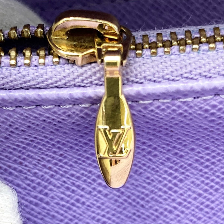 LOUIS VUITTON ルイ・ヴィトン 
 ポルトフォイユ・サラ ヴィオレ M60273 長財布 
PVC ブラック