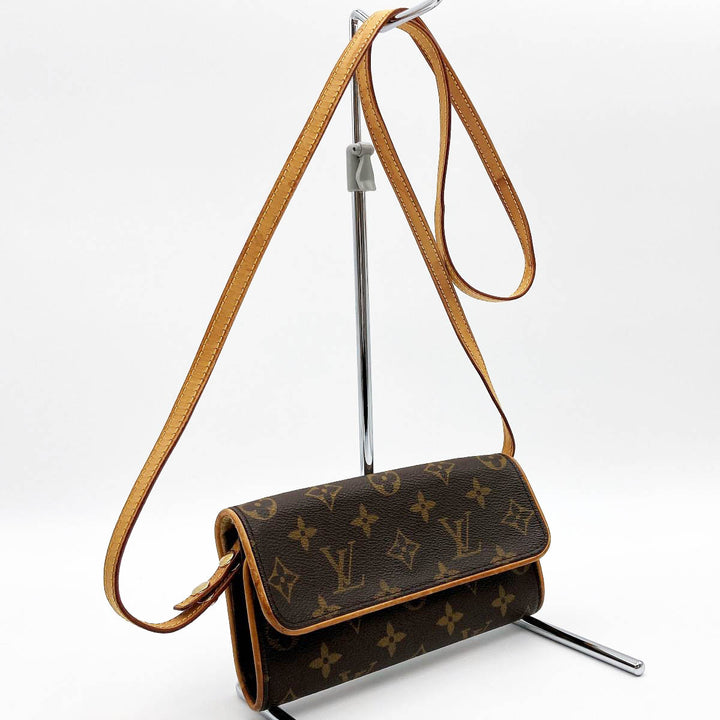 LOUIS VUITTON ルイ・ヴィトン 
 ポシェットツインPM M51854 ショルダーバッグ 
PVC ブラウン