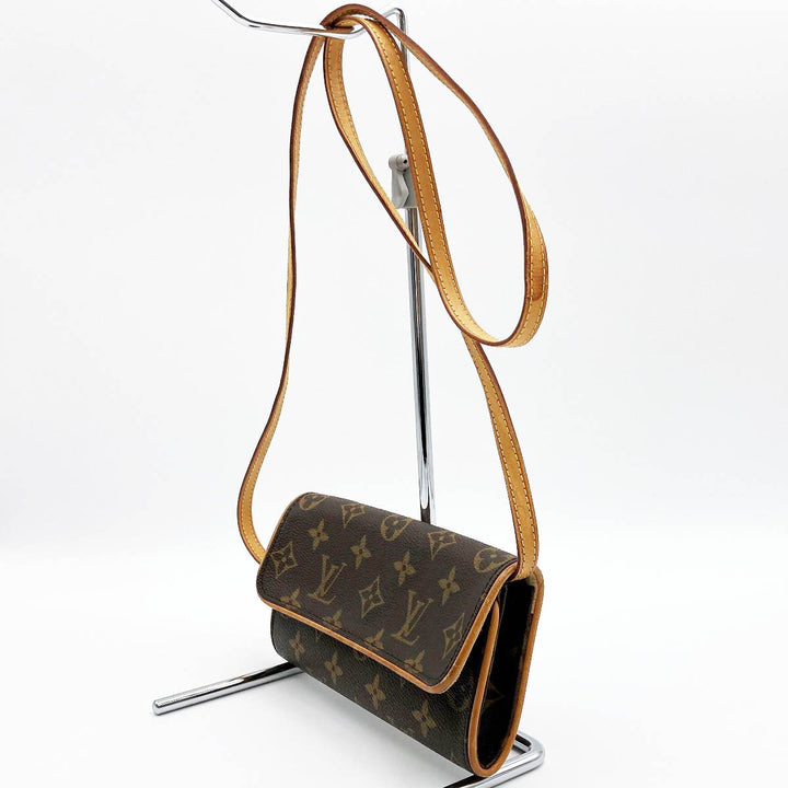 LOUIS VUITTON ルイ・ヴィトン 
 ポシェットツインPM M51854 ショルダーバッグ 
PVC ブラウン