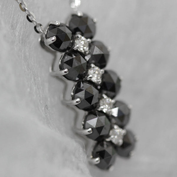 新品仕上げ済 K18WG 
ネックレス
 ブラックダイヤモンド 2.5ct 3.2g 中古