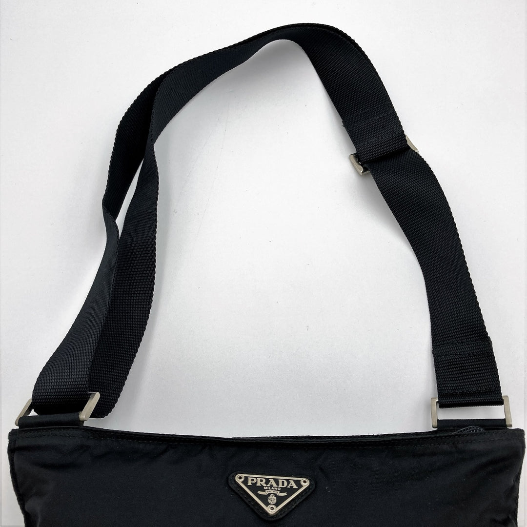 PRADA プラダ 
 ショルダーバッグ 
ナイロン ブラック