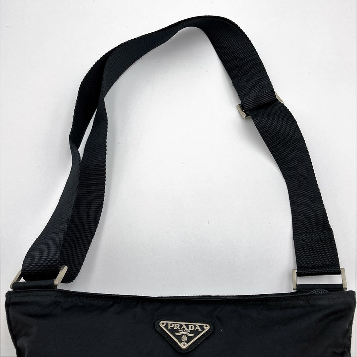 PRADA プラダ 
 ショルダーバッグ 
ナイロン ブラック