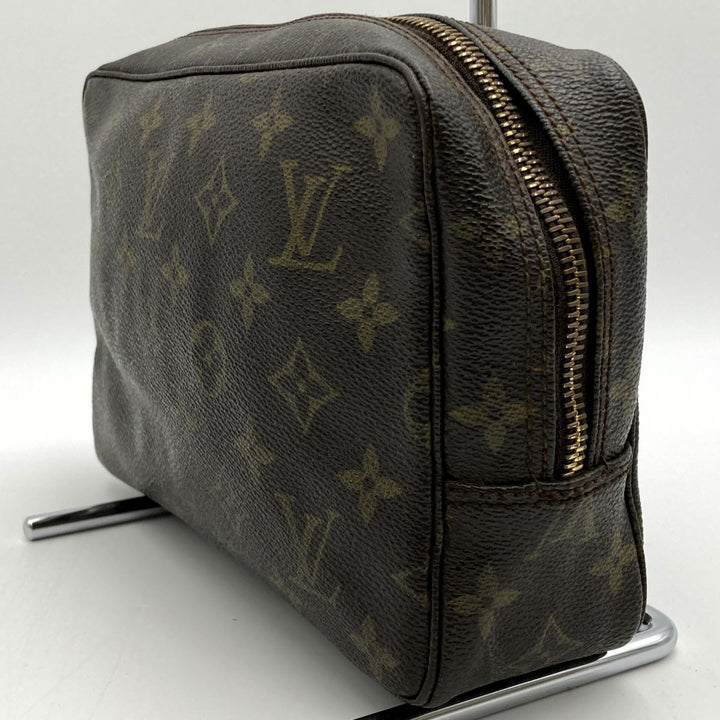 LOUIS VUITTON ルイ・ヴィトン 
 トゥルーストワレット23 M47524 クラッチバッグ 
PVC ブラウン