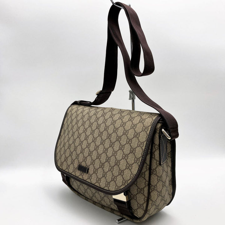 GUCCI グッチ 
 201732 ショルダーバッグ 
GGスプリームキャンバス ブラウン