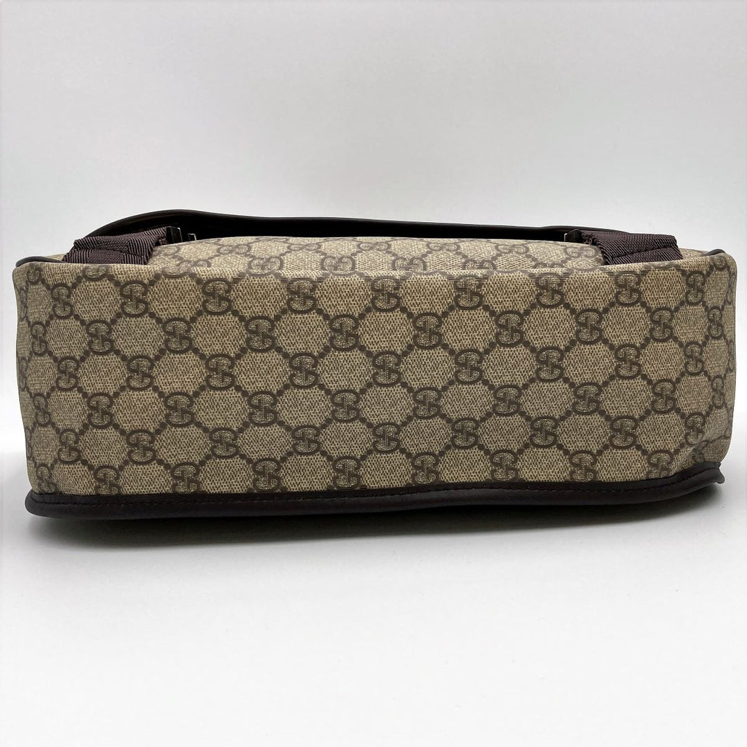 GUCCI グッチ 
 201732 ショルダーバッグ 
GGスプリームキャンバス ブラウン