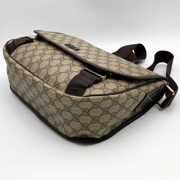 GUCCI グッチ 
 201732 ショルダーバッグ 
GGスプリームキャンバス ブラウン