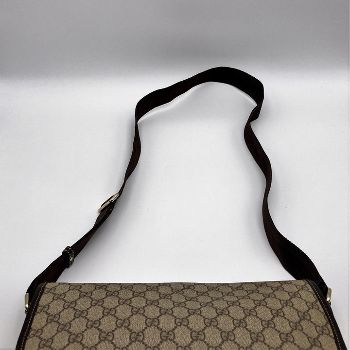 GUCCI グッチ 
 201732 ショルダーバッグ 
GGスプリームキャンバス ブラウン