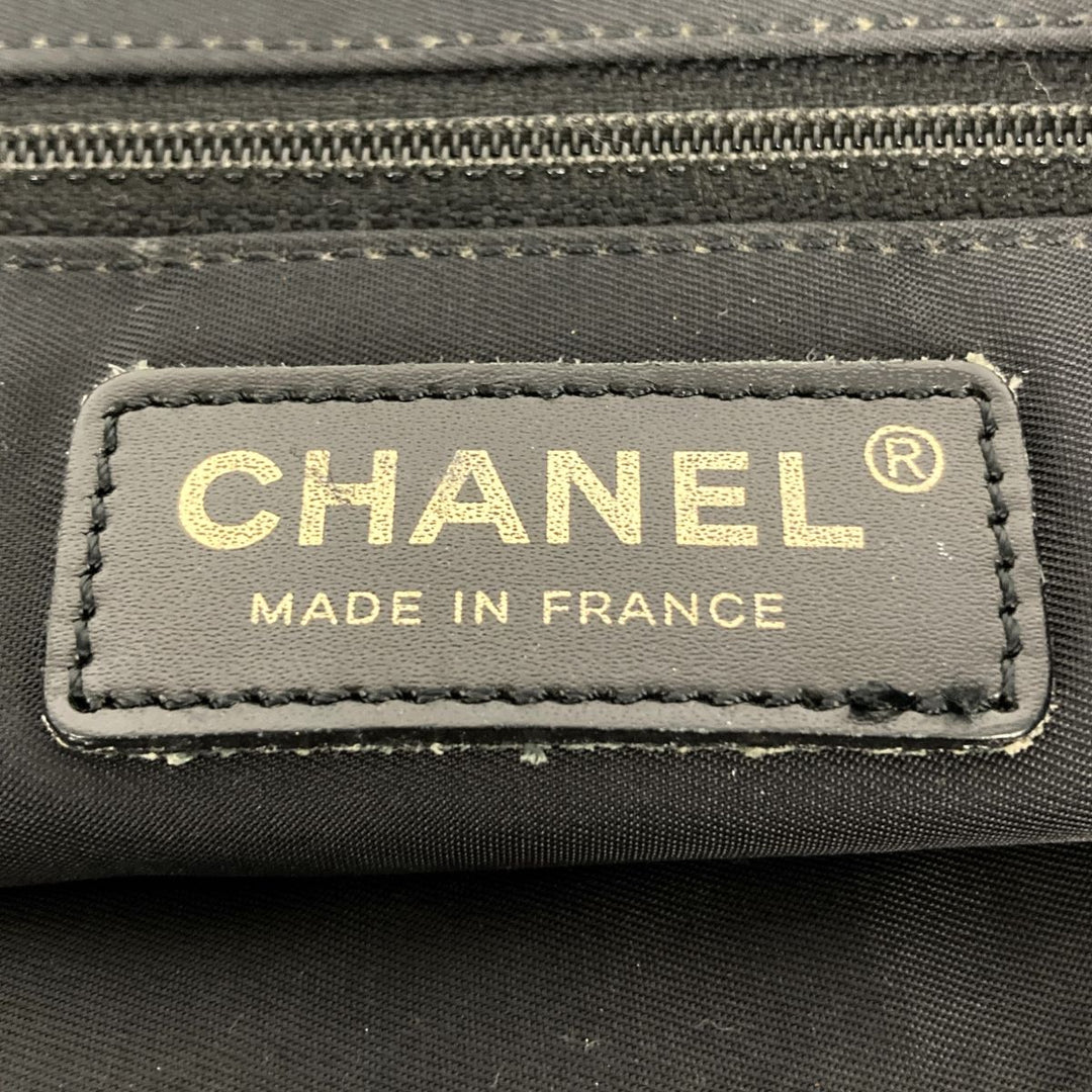 CHANEL シャネル 
 ニュートラベルライン MM トートバッグ 
ナイロン ブラック