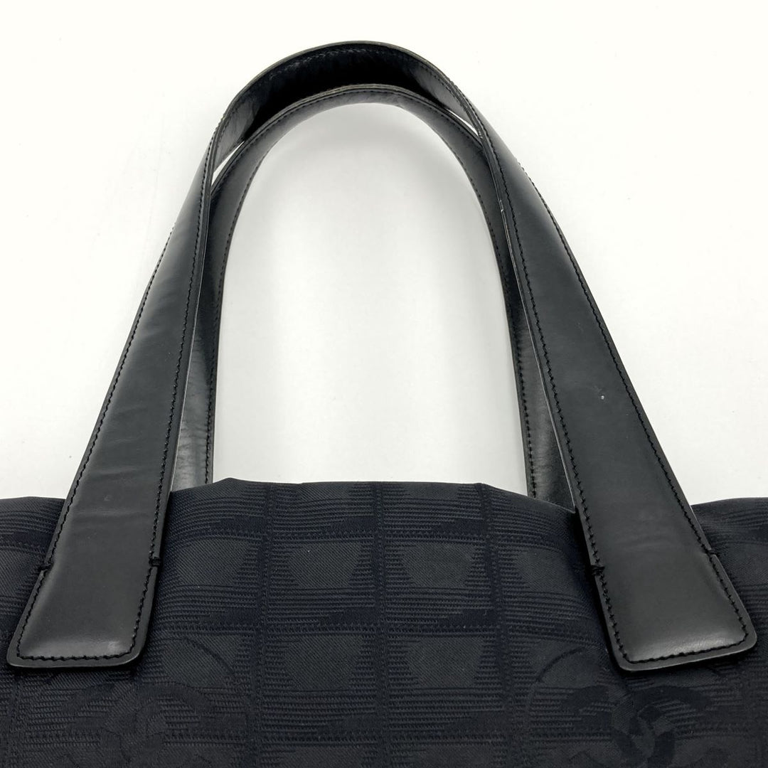 CHANEL シャネル 
 ニュートラベルライン MM トートバッグ 
ナイロン ブラック