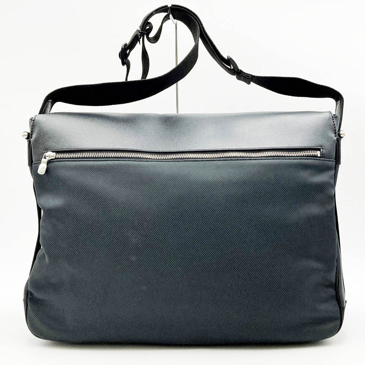 LOUIS VUITTON ルイ・ヴィトン 
 M30162 ショルダーバッグ 
レザー ブラック