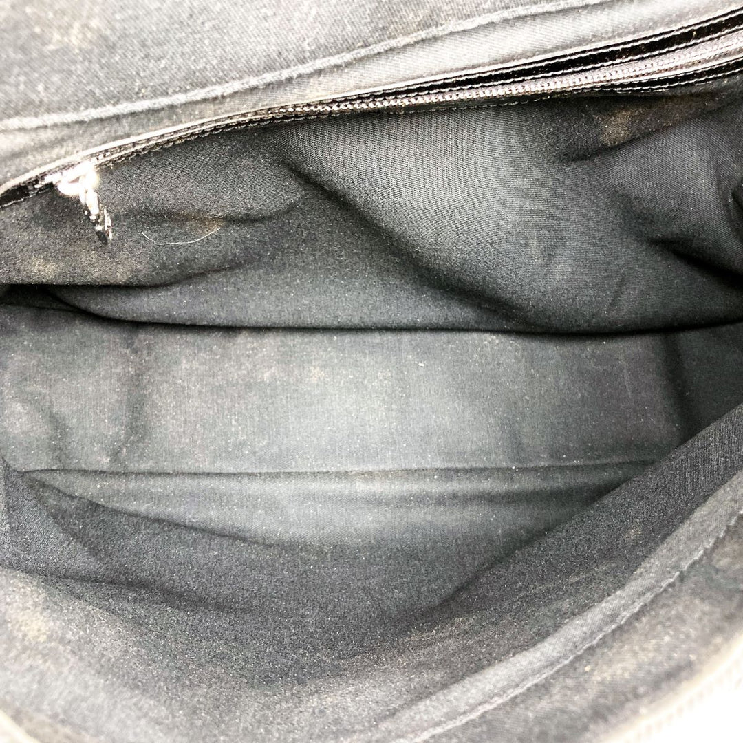 LOUIS VUITTON ルイ・ヴィトン 
 M30162 ショルダーバッグ 
レザー ブラック