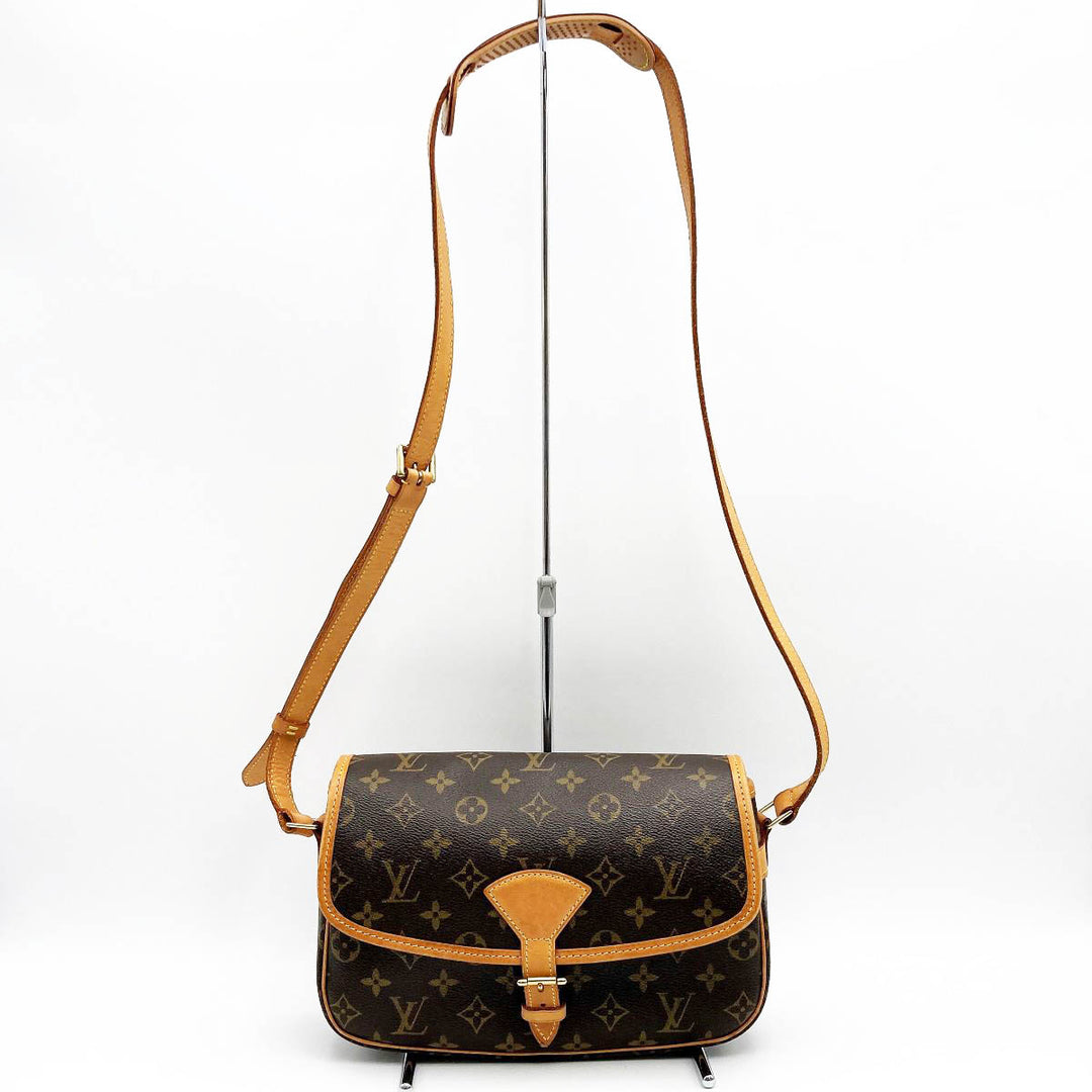 LOUIS VUITTON ルイ・ヴィトン 
 ソローニュ  M42250 ショルダーバッグ 
PVC ブラウン
