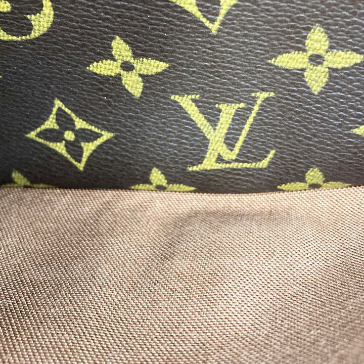 LOUIS VUITTON ルイ・ヴィトン 
 ソローニュ  M42250 ショルダーバッグ 
PVC ブラウン