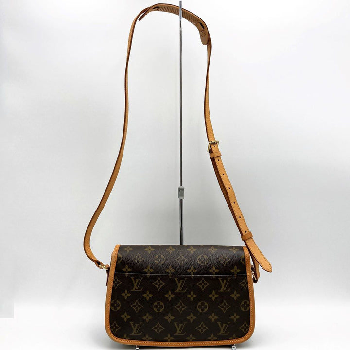 LOUIS VUITTON ルイ・ヴィトン 
 ソローニュ  M42250 ショルダーバッグ 
PVC ブラウン