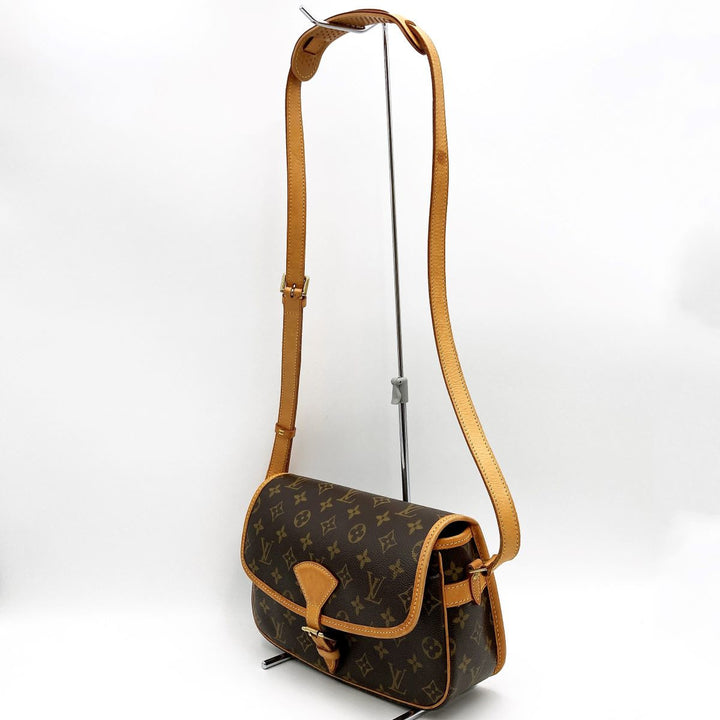 LOUIS VUITTON ルイ・ヴィトン 
 ソローニュ  M42250 ショルダーバッグ 
PVC ブラウン
