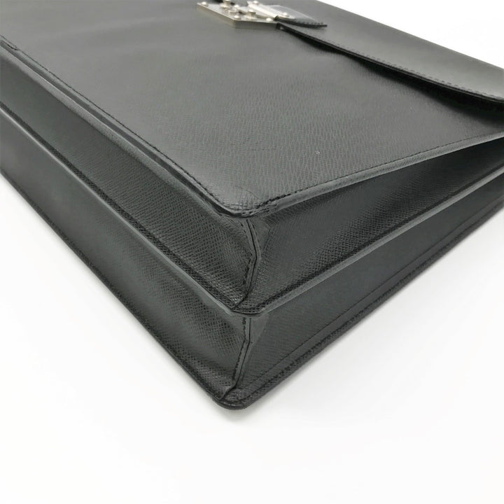 LOUIS VUITTON ルイ・ヴィトン 
 タイガ アルドワーズ M32762 ビジネスバッグ 
PVC ブラック
