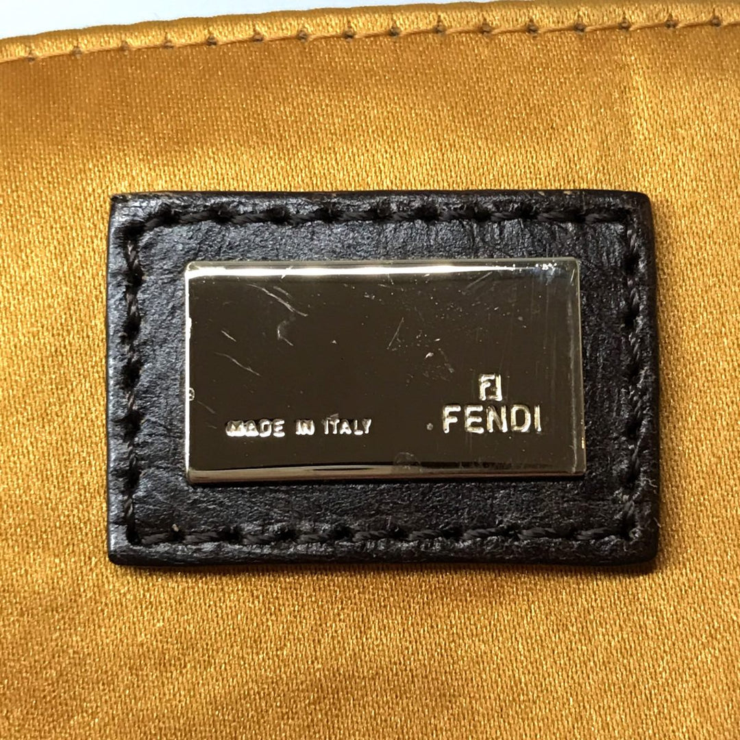 FENDI フェンディ 
 ショルダーバッグ 
ニット ピンク
