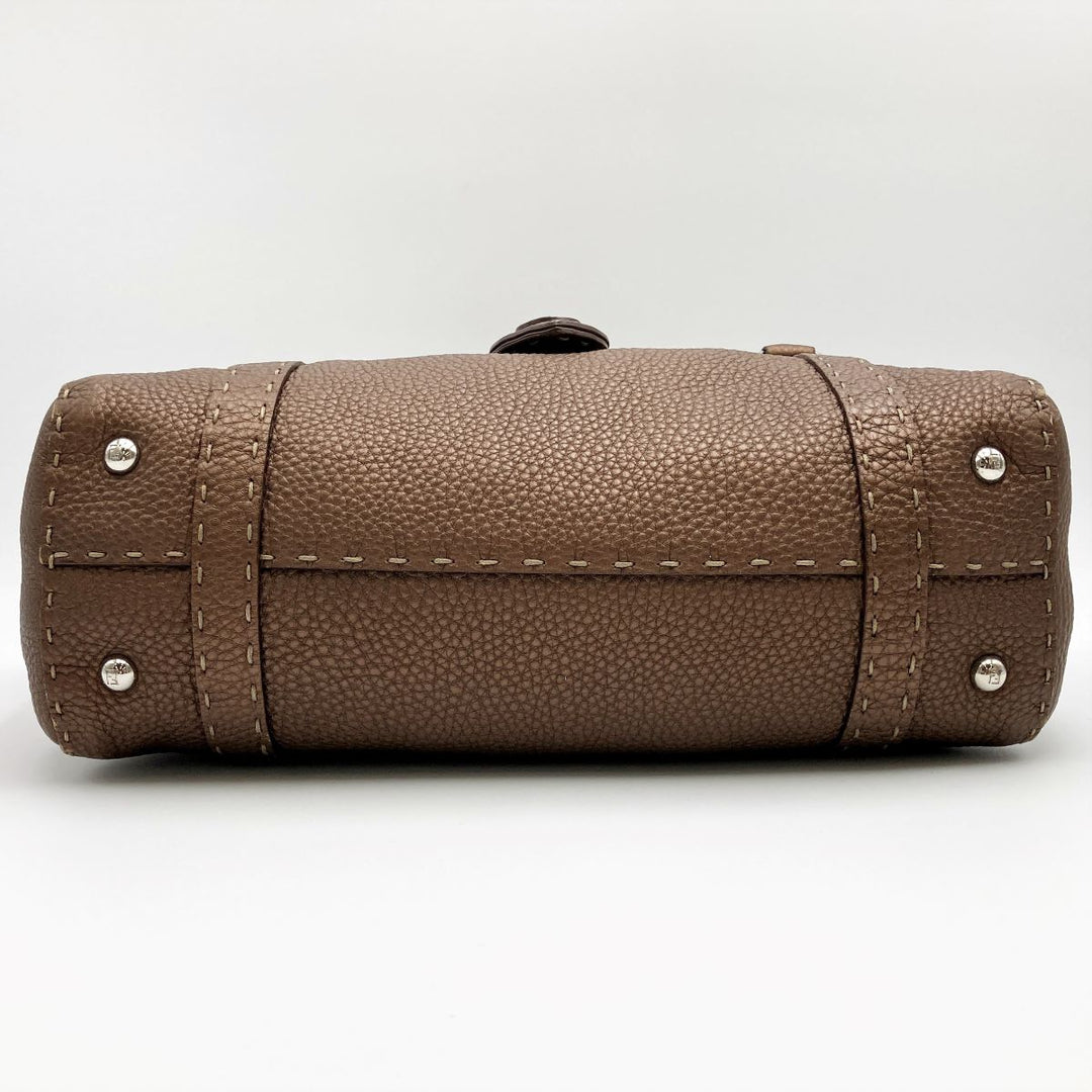 FENDI フェンディ 
 8BR547 トートバッグ 
レザー ブラウン