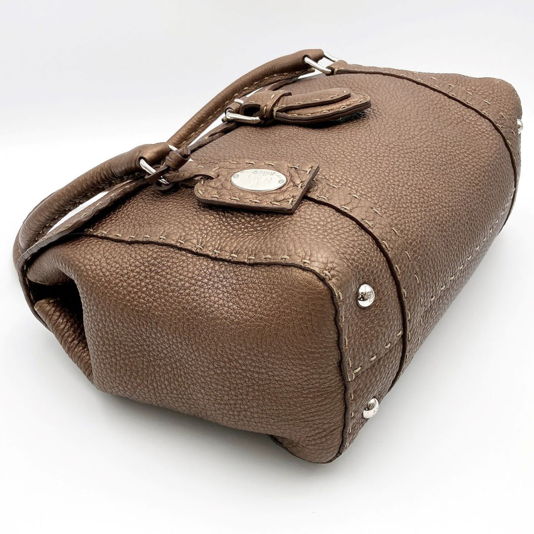 FENDI フェンディ 
 8BR547 トートバッグ 
レザー ブラウン