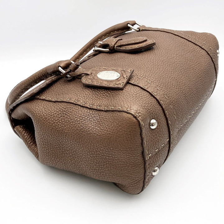 FENDI フェンディ 
 8BR547 トートバッグ 
レザー ブラウン