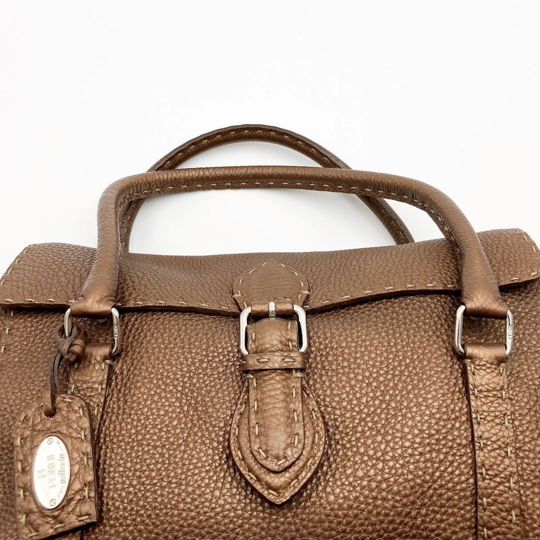 FENDI フェンディ 
 8BR547 トートバッグ 
レザー ブラウン