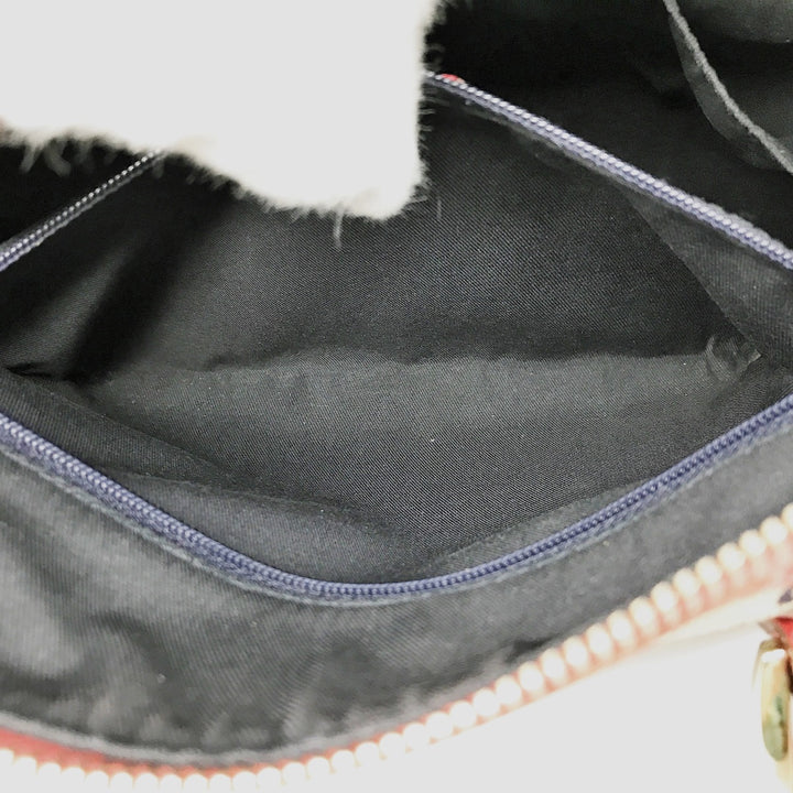 GUCCI グッチ 
 130942  ショルダーバッグ 
GGキャンバス レッド