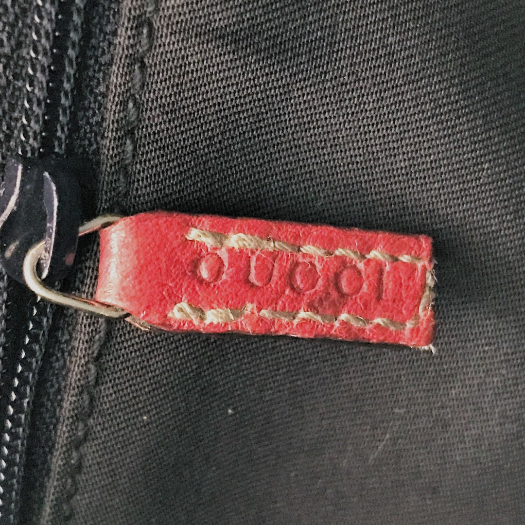 GUCCI グッチ 
 130942  ショルダーバッグ 
GGキャンバス レッド
