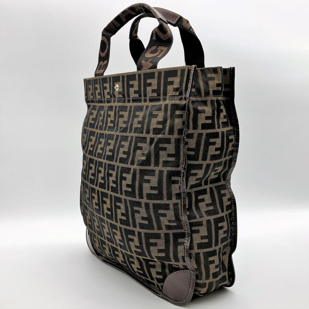FENDI フェンディ 
 2321 26555 トートバッグ 
ナイロン ブラウン