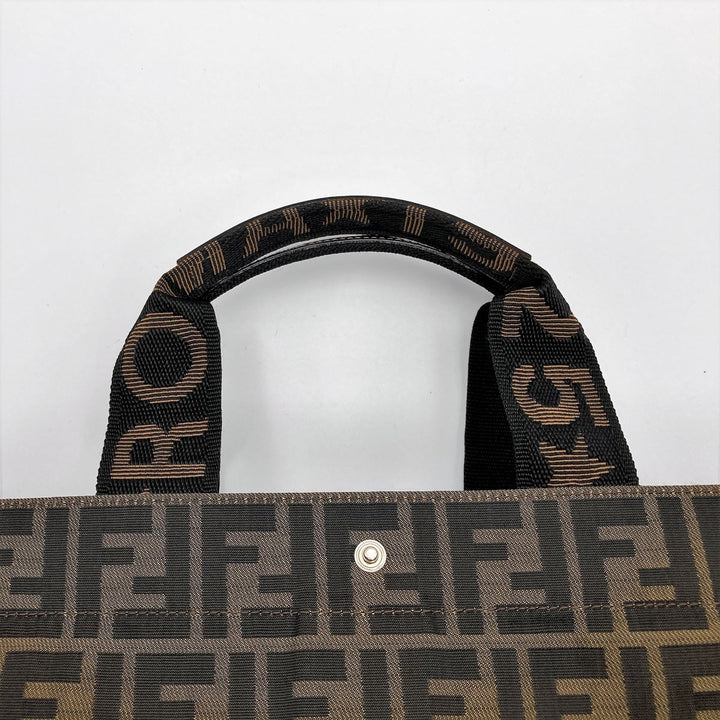 FENDI フェンディ 
 2321 26555 トートバッグ 
ナイロン ブラウン