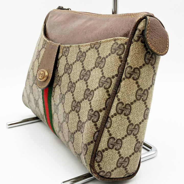 GUCCI グッチ 
 067 クラッチバッグ 
GGスプリームキャンバス ブラウン