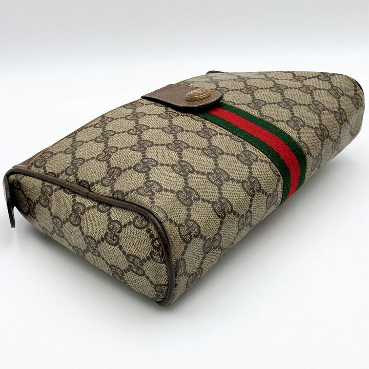GUCCI グッチ 
 067 クラッチバッグ 
GGスプリームキャンバス ブラウン