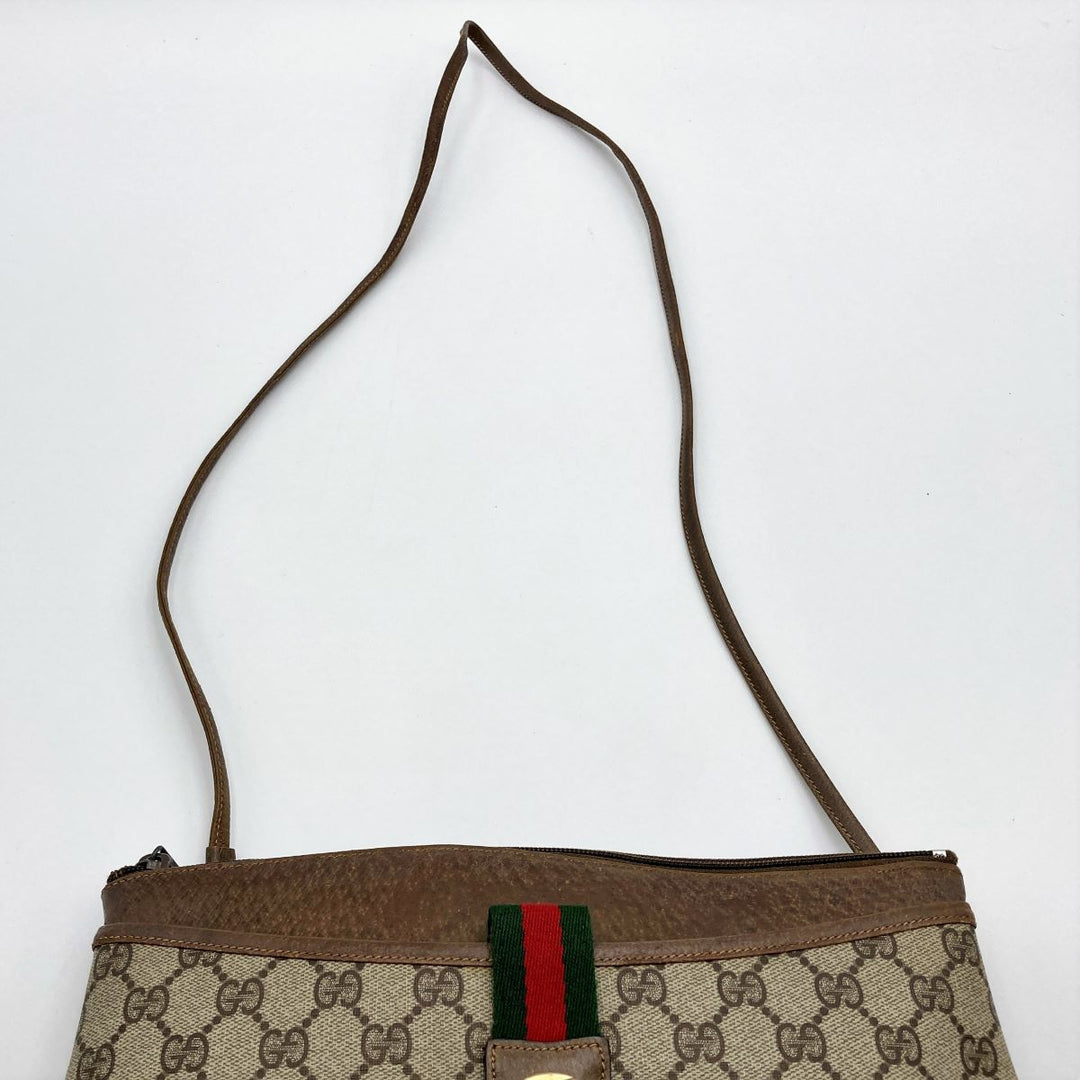 GUCCI グッチ 
 シェリーライン 904 02 026 ショルダーバッグ 
GGスプリームキャンバス ブラウン