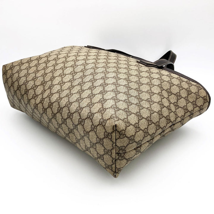 GUCCI グッチ 
 211137  トートバッグ 
GGスプリームキャンバス ブラウン