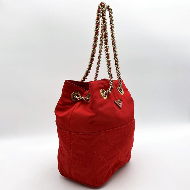 PRADA プラダ 
 ショルダーバッグ 
ナイロン レッド