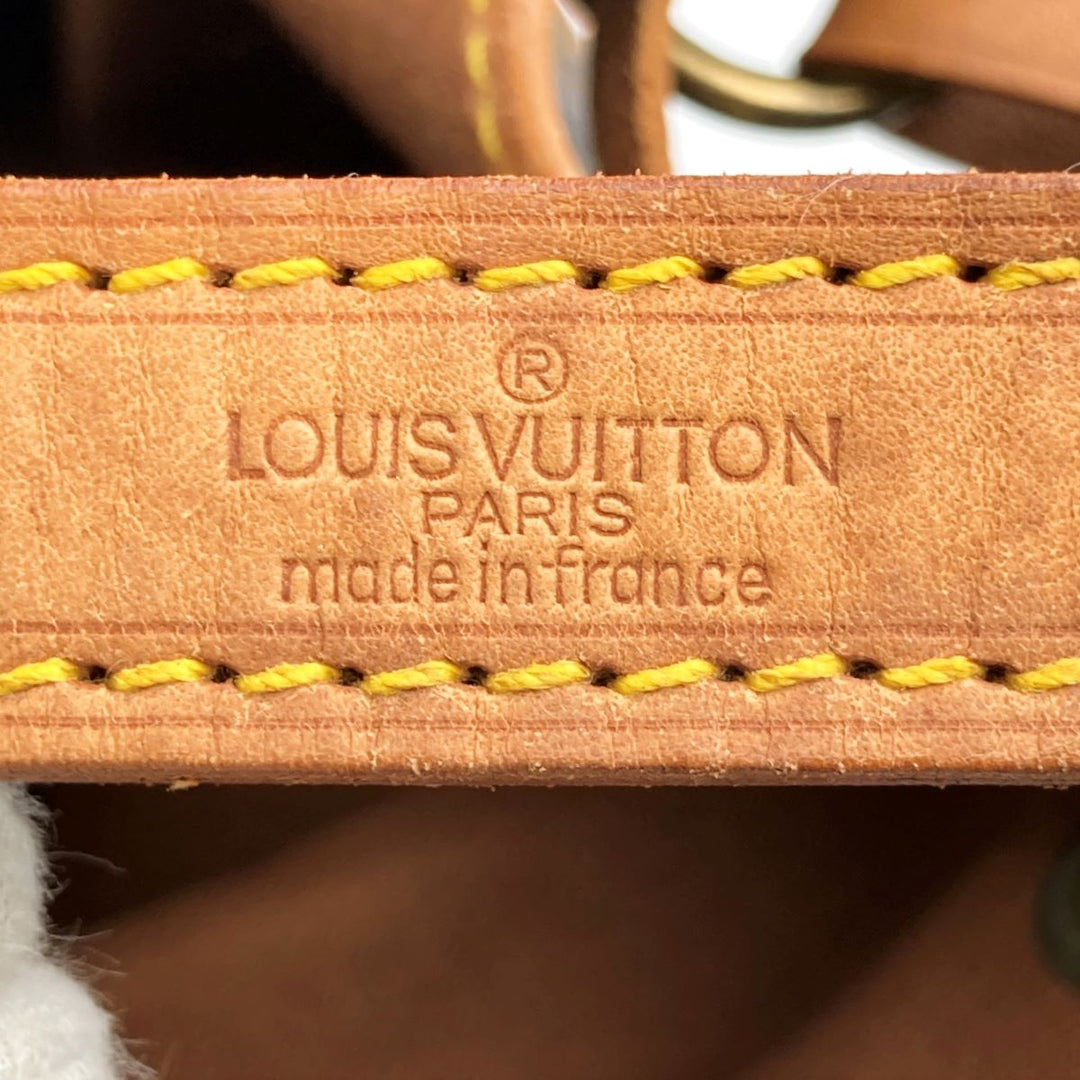 LOUIS VUITTON ルイ・ヴィトン 
 ノエ M42224 ショルダーバッグ 
PVC ブラウン