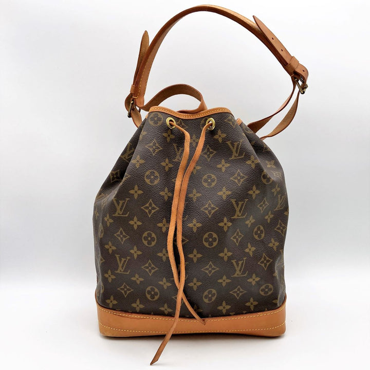 LOUIS VUITTON ルイ・ヴィトン 
 ノエ M42224 ショルダーバッグ 
PVC ブラウン